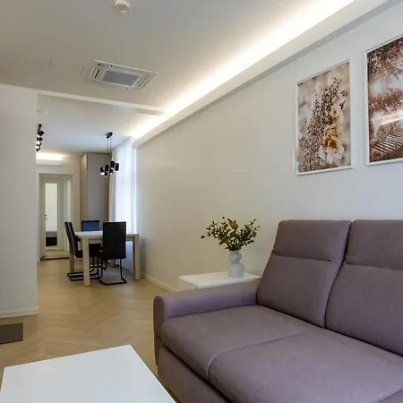 Διαμέρισμα Citycenter 3 Bedroom Apartment, Free Parking *