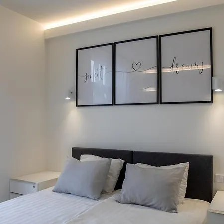 Citycenter 3 Bedroom Apartment, Free Parking Διαμέρισμα
