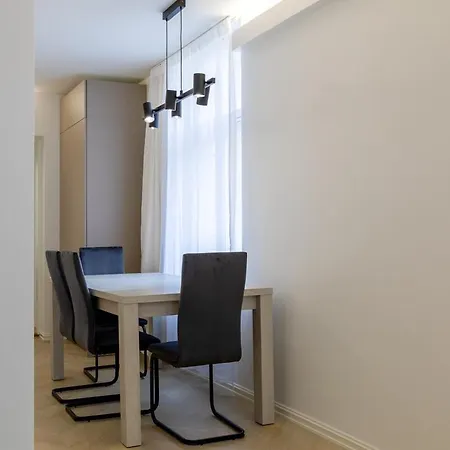 Citycenter 3 Bedroom Apartment, Free Parking * Παρνού
